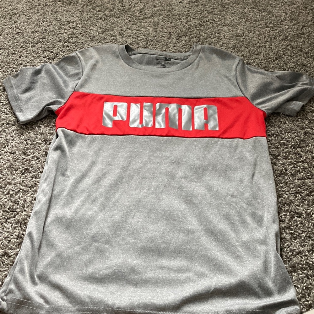 boys puma tshirt size L